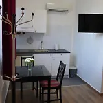 Mira *